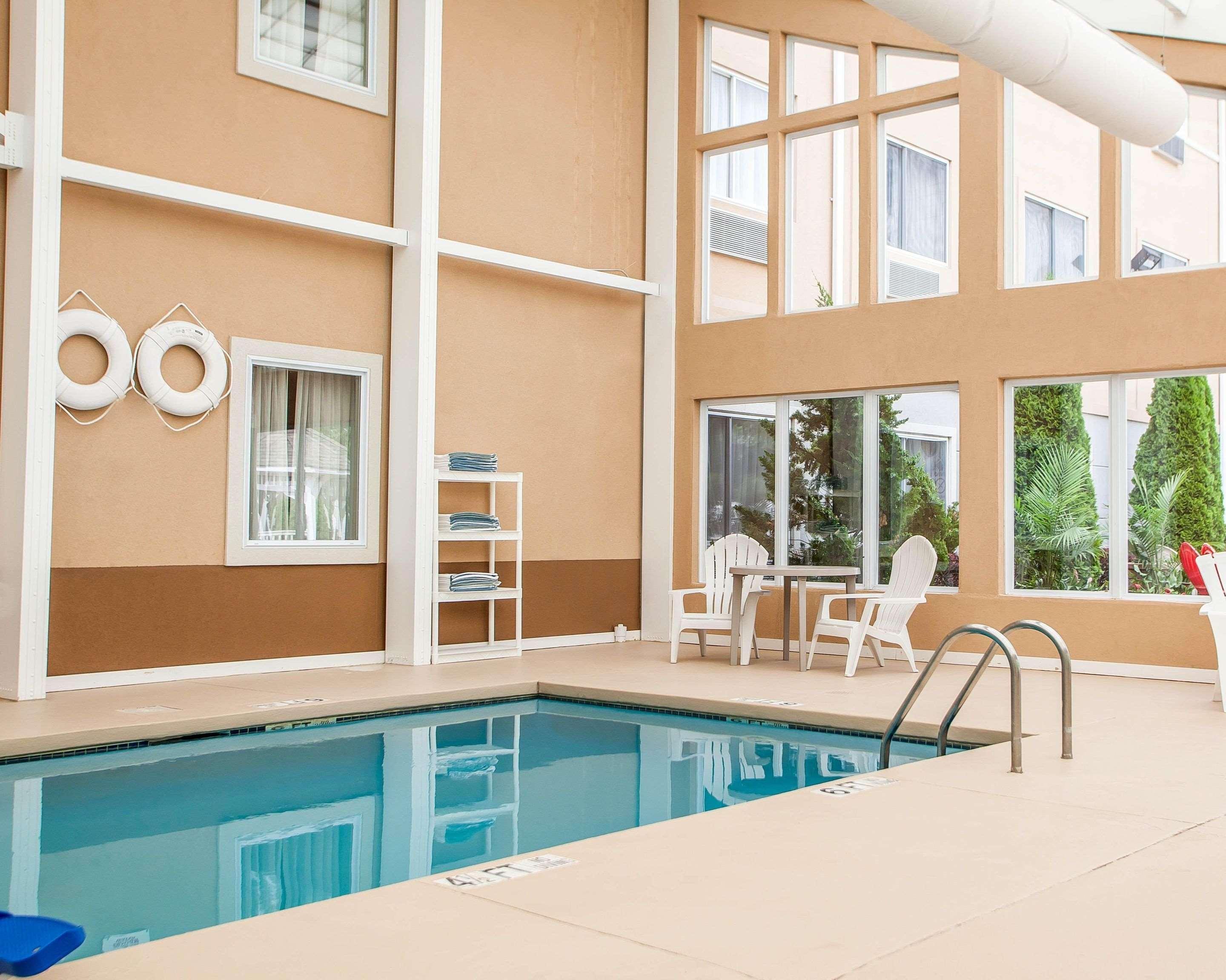 Avon Hotel - Toms River Exterior photo